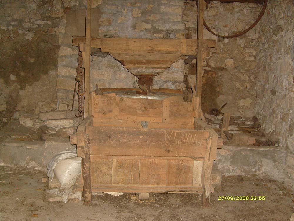 Palios Milos4