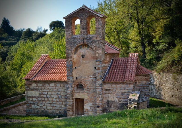 Ι.Ν Ταξιαρχών Κωστάνιανης Ι.Ν Ταξιαρχών Κωστάνιανης